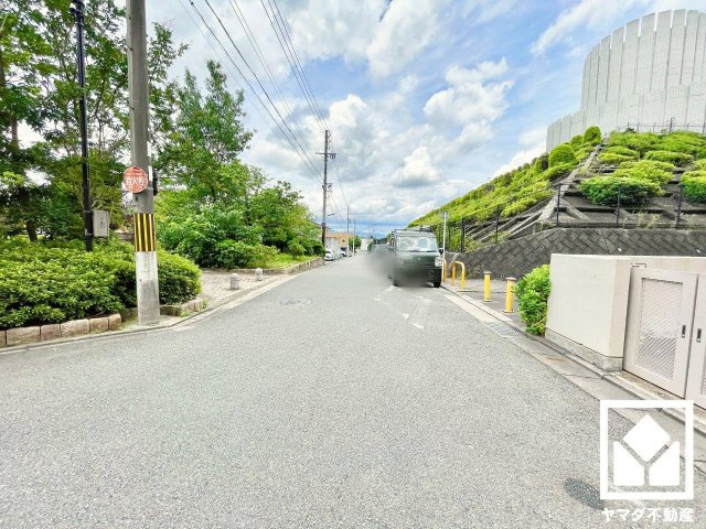 京阪東ローズタウン･ファインガーデンあゆみヶ丘Ｅ棟の周辺
