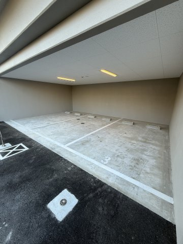 【駐車場】エスリードザ・グラン大阪ノース