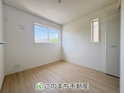  | 古河市五部第1　2号棟 | 2面採光の明るい洋室☆