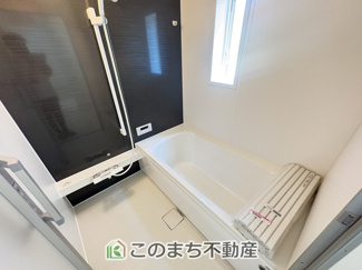 【浴室】 | 古河市五部第1　2号棟 | お風呂は足を伸ばしてゆったり入浴できる1坪タイプ☆
