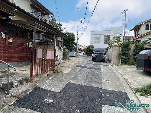 等持院中町 中古テラスの前面道路含む現地写真