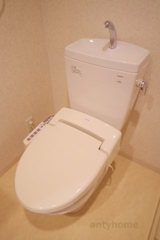 プラディオ天満セレニテ　仲介手数料無料のトイレ