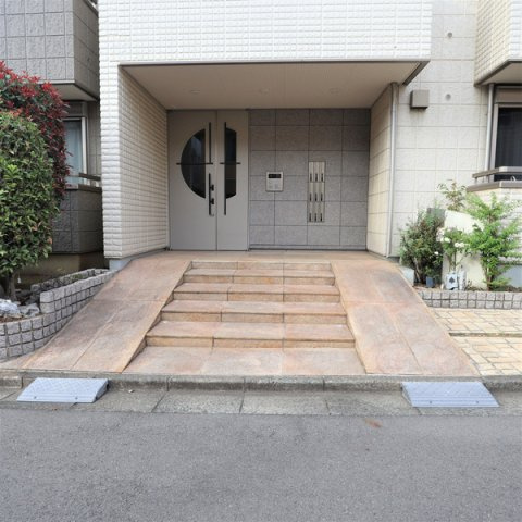 デュオ　リズムのエントランス