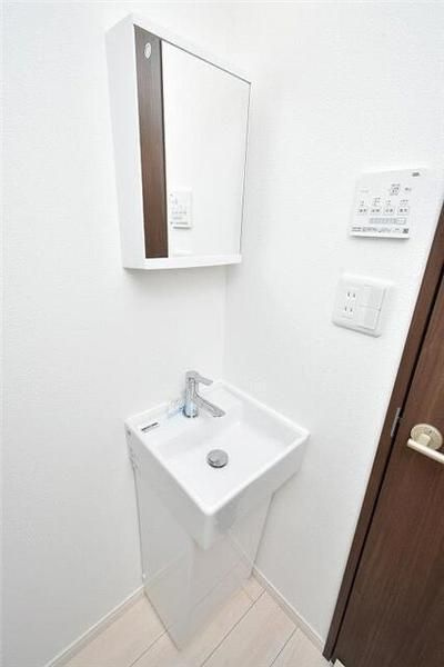 グランクオール蕨南町の洗面所