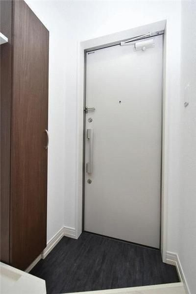 グランクオール蕨南町の玄関
