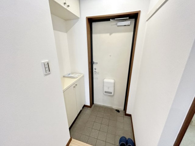 【玄関】 | アトラクトマンショントムロ