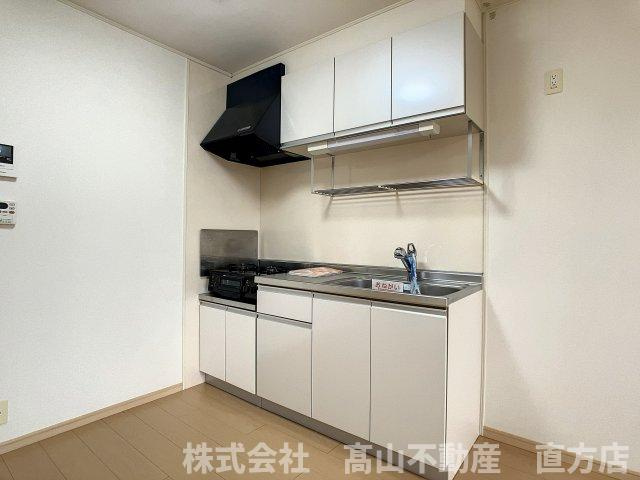 直方市大字下境のアパートのキッチン