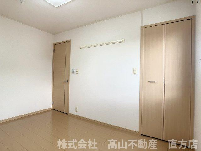 直方市大字下境のアパートの寝室