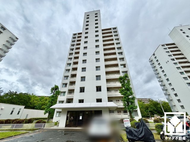 向島ニュータウン第二街区B棟の外観