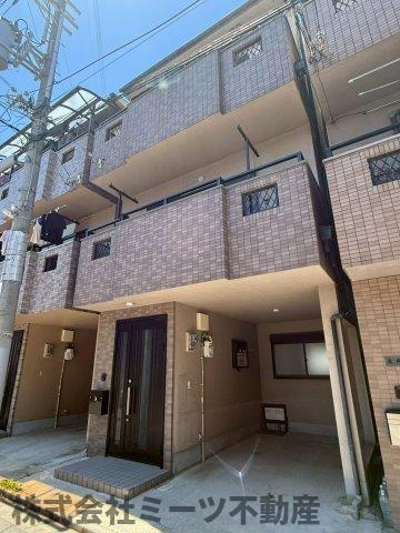 稲葉1丁目　中古戸建の前面道路含む現地写真