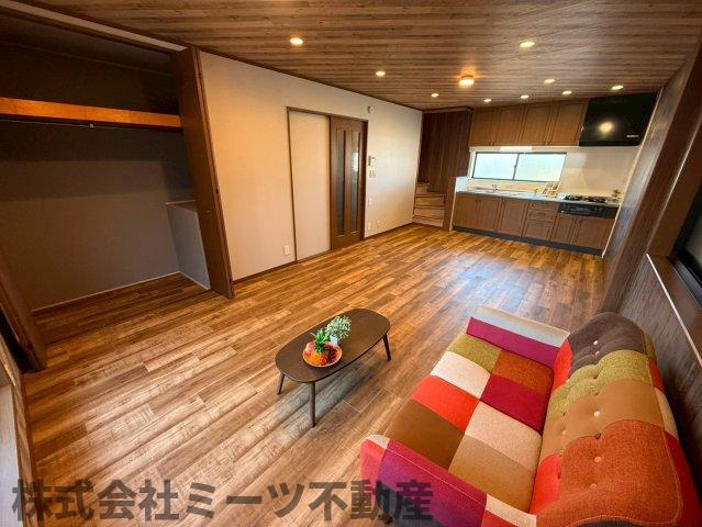 稲葉1丁目　中古戸建の居間・リビング