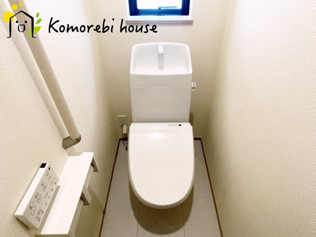 さいたま市北区吉野町　１期　ハートフルタウン　新築一戸建て　Dのトイレ|落ち着いた色調のトイレです
