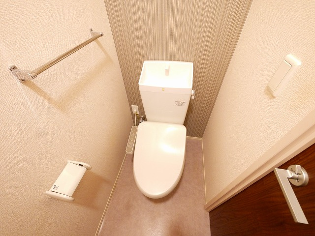 ドルチェヴィータ桜井のトイレ|落ち着いたトイレです