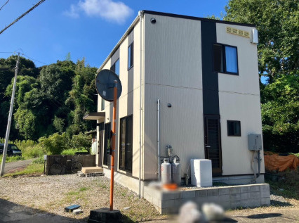 「築浅×2階リビング」高知市春野町西分　中古一戸建ての外観|機能性とデザイン性を兼ね備えた、こだわりの外観。