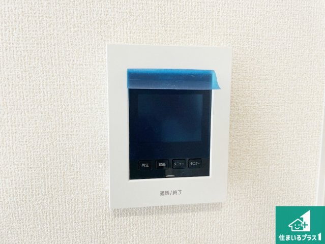 ■西宮市五月ケ丘　第2期　新築一戸建ての防犯設備|カラーモニターインターホン！声だけでなく来訪者の姿や顔がモニターで確認できるので、小さなお子様がいらっしゃるご家庭でも安心できます！