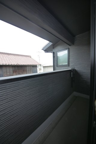 東海市東海町２丁目の一戸建てのバルコニー