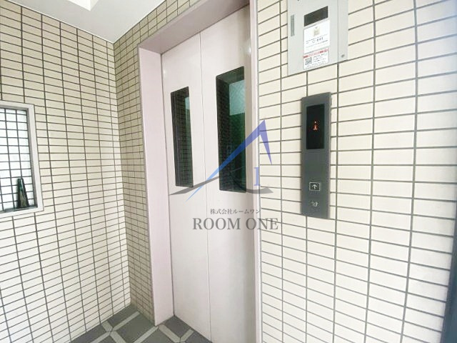 和志尾ビルのその他共用部分|エレベーターです。