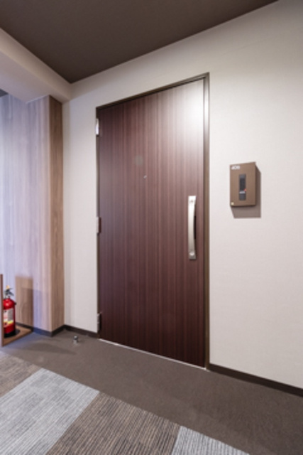 パークアクシス落合東中野の玄関|※写真は同タイプ住戸です。