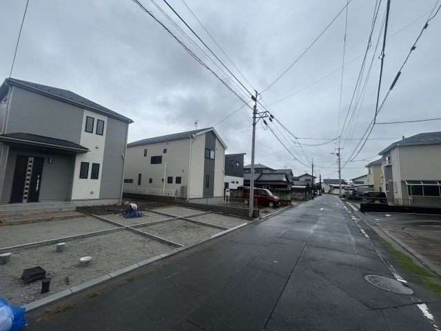 新築　前橋市朝日が丘町　Heartful　Town　１号棟の前面道路含む現地写真|現地写真　西側接道幅員約5.9ｍ
