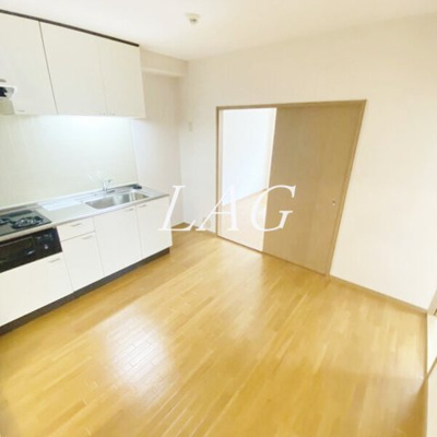 【居間・リビング】 | ペアパークⅡ | 洋室のお部屋です。
