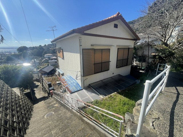 矢岳町一戸建の前面道路含む現地写真