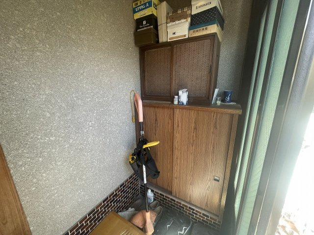 矢岳町一戸建の玄関