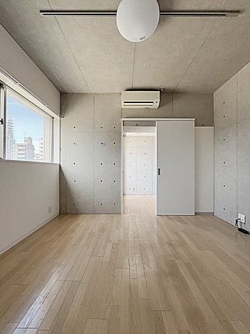 アーバン栄の居間・リビング