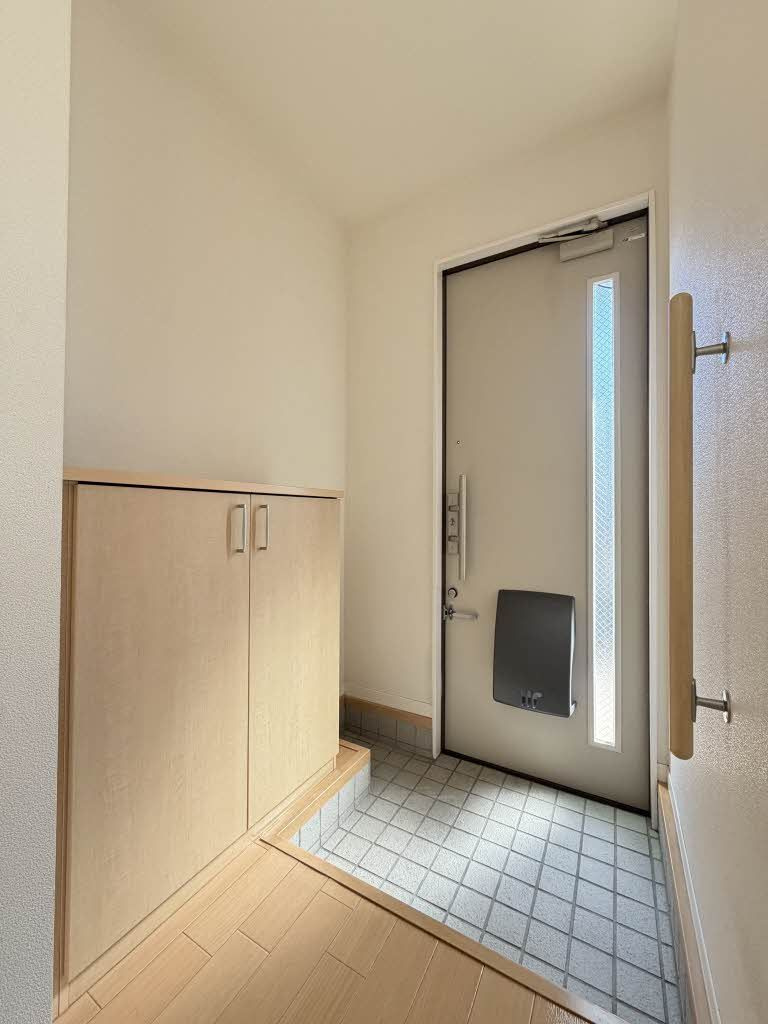 メゾン楽天 Ｂ棟の玄関