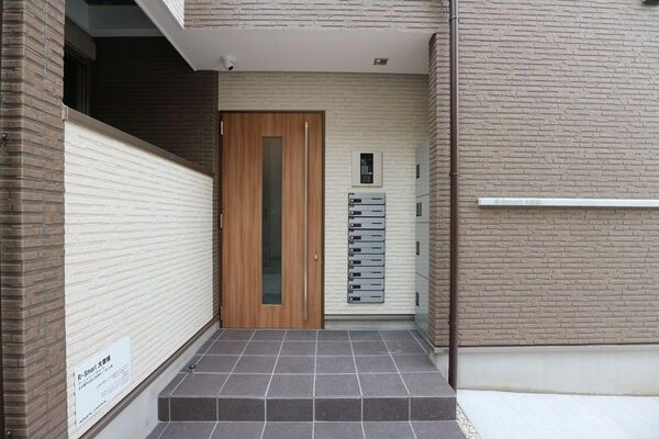 R-Smart大曽根のエントランス
