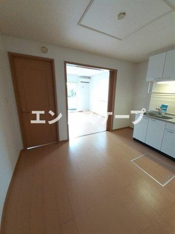 インノバーレ・メゾンⅡの居間・リビング|高崎、前橋のお部屋探しはエンドスケープまで！お客様の理想お聞かせ下さい♪