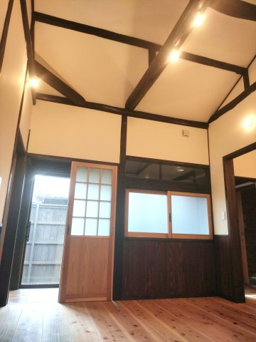 勝間田町借家　1LDK①の居間・リビング