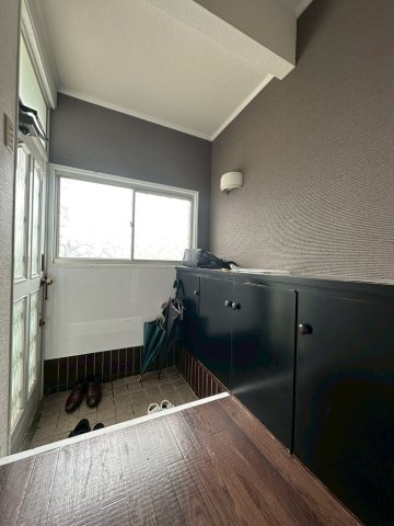 鶴甲戸建の玄関