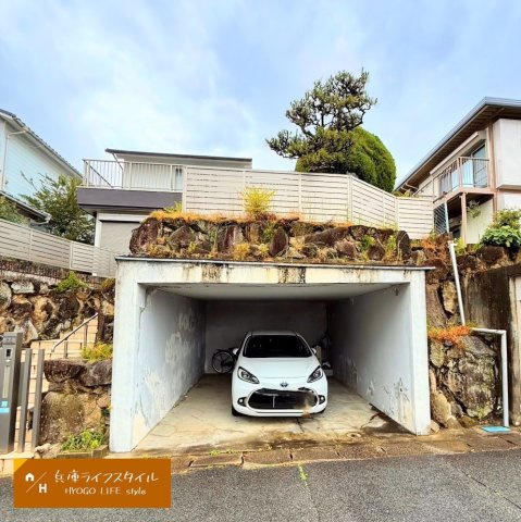生駒郡三郷町東信貴ケ丘の外観