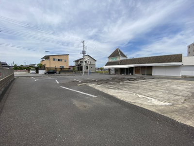 【駐車場】 | 内原1丁目233吉田屋店舗