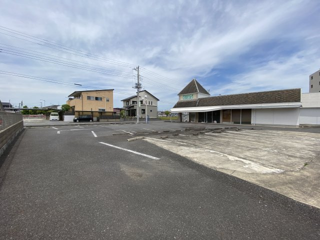 【駐車場】 | 内原1丁目233吉田屋店舗