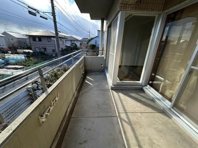 【バルコニー】 | カピス大宮 | 開放的で明るい空間を演出してくれるバルコニーです