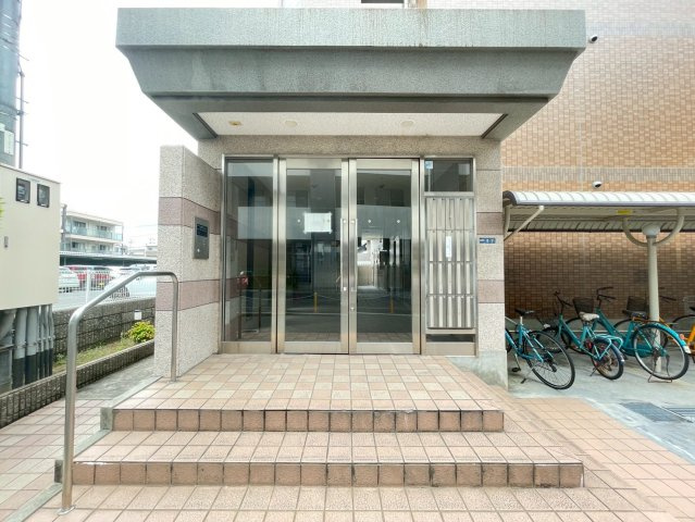 プリムローズHY1のエントランス