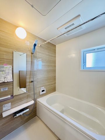 前橋市総社町植野の浴室|高級感溢れるユニットバスで１日の疲れも癒されます♪