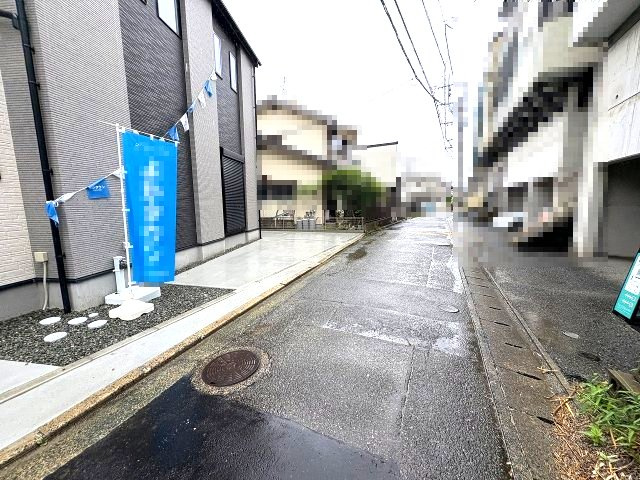 【その他】 | 福岡市香椎駅東1丁目3期　1号棟（全1棟）【仲介手数料無料・0円】 | 現地写真。前面道路です。