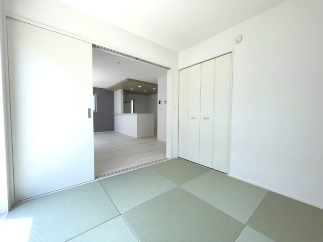 岡山市中区江並　戸建ての和室|明るい和室です。