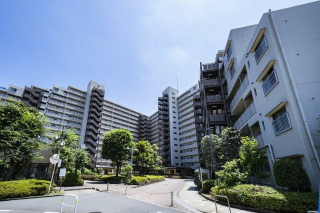 多摩川芙蓉ハイツ１号棟の外観|新耐震基準適合大規模マンション、多摩川芙蓉ハイツ１号棟は即日現地案内可能となっておりますので、お気軽にお問い合わせください！