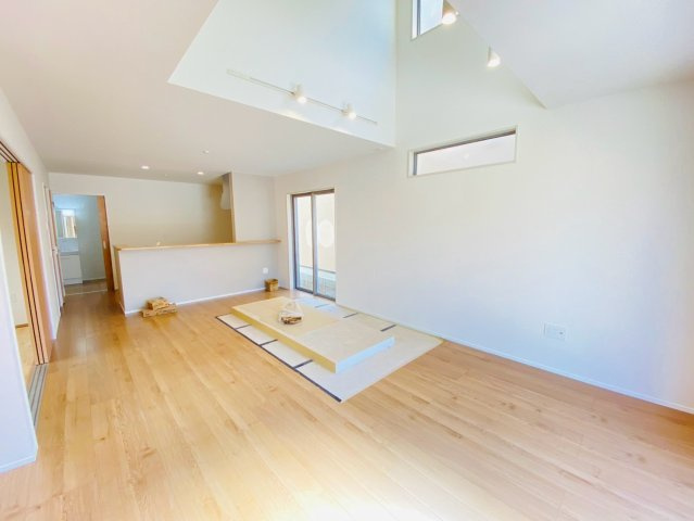 よかタウン／菊池郡菊陽町大字原水5期／5号棟の居間・リビング
