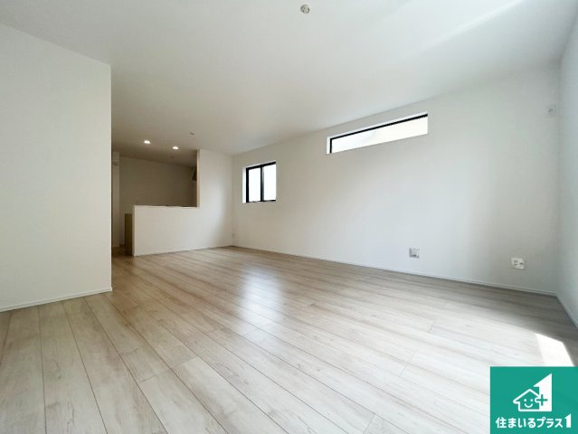 堺市堺区東湊町　新築一戸建ての外観|周辺は落ち着いた街並みの住宅地！子育てがしやすい住環境です！まだ未完成ですが、現地でしかわからない事もございます。是非一度ご覧ください。