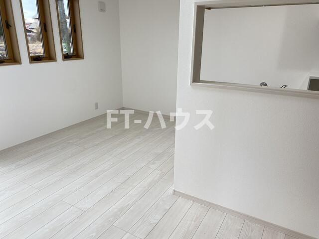 東習志野３丁目戸建の居間・リビング