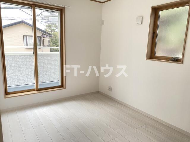 東習志野３丁目戸建の洋室