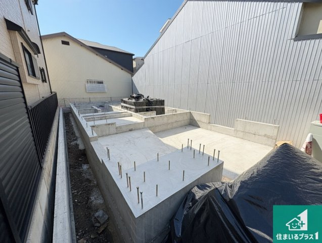 堺市堺区東湊町　新築一戸建ての外観|周辺は落ち着いた街並みの住宅地！子育てがしやすい住環境です！まだ未完成ですが、現地でしかわからない事もございます。是非一度ご覧ください。