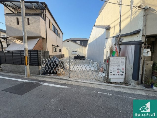 堺市堺区東湊町　新築一戸建ての外観|周辺は落ち着いた街並みの住宅地！子育てがしやすい住環境です！まだ未完成ですが、現地でしかわからない事もございます。是非一度ご覧ください。