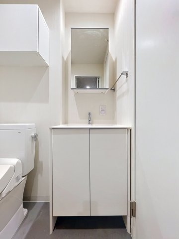 Seasons Residence四谷三丁目の独立洗面台