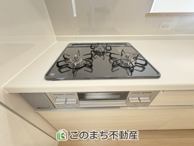 【キッチン】 | 古河市関戸第1　 | 3口ビルトインコンロで同時調理可能☆時短家事につながりますね☆