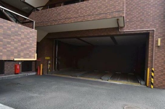 ローズマンション白糸台第3の駐車場